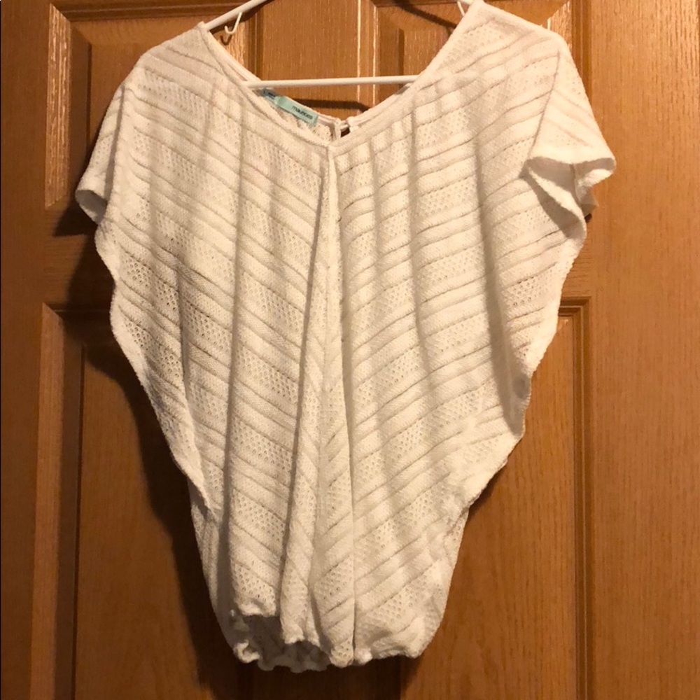 Flowy white shirt